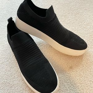 Black Steve Madden platform sneakers